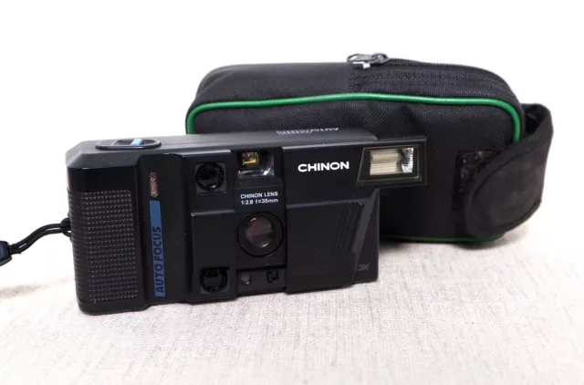 CHINON Auto 2001 35mm film point and shoot camera with case lomo retro