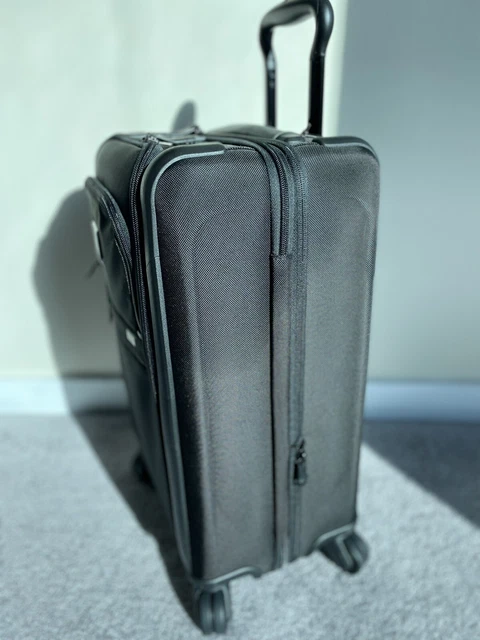 Brand NEW Tumi Alpha 3 Expandable 4 Wheeled Carry-On Black 117154-1041 2