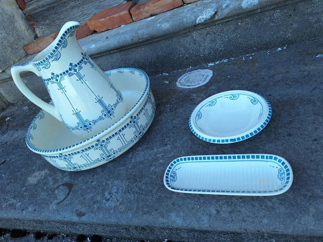 BROC ET CUVETTE de toilette ancien Boch Freres La Louviere Modele