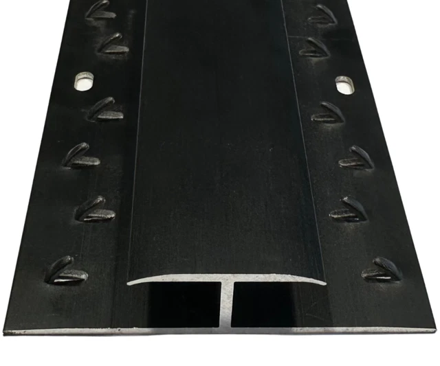 Square Edge Joins Carpet To Tile / Coir Matting / Vinyl Flooring Threshold Trim