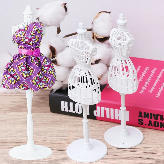 Modelo de muñeca con soporte exhibición de vestido forma de vestido en miniatura