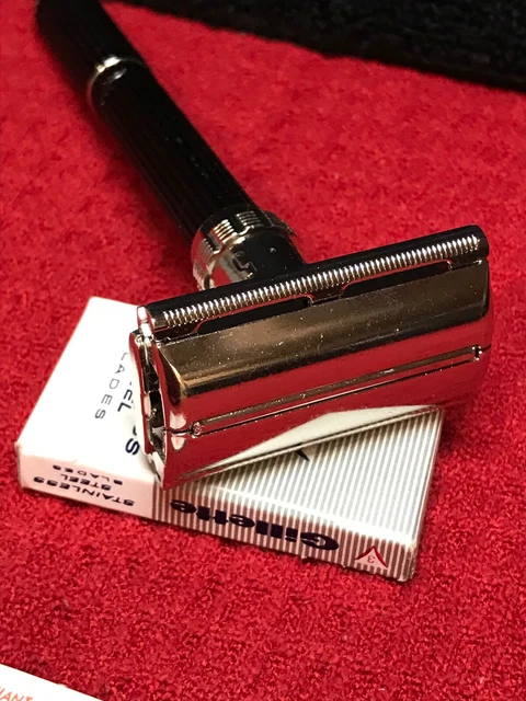 Stunner 1974 Gillette Black Beauty - Super 109 Adjustable Safety Razor - Sweet!