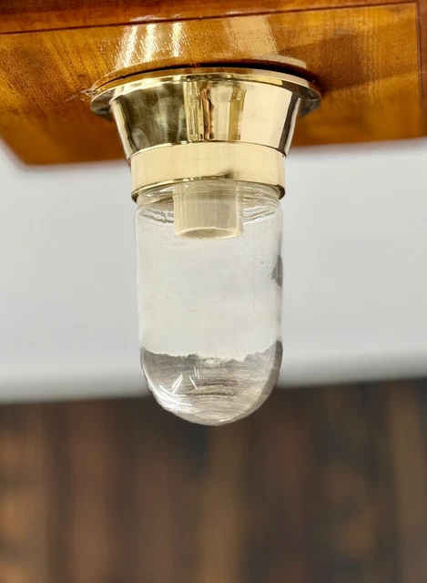 Lampe Marine Ancienne En Laiton - Verre Blanc - Réplique Antique - Décoration