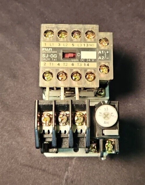 Fuji Electric SJ-0G Magnetic Contactor w/ Fuji Electric TR-0 Overload -24v Coil