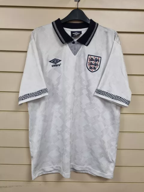 Men's Retro ENGLAND Football Shirt. Size M. White. Umbro.