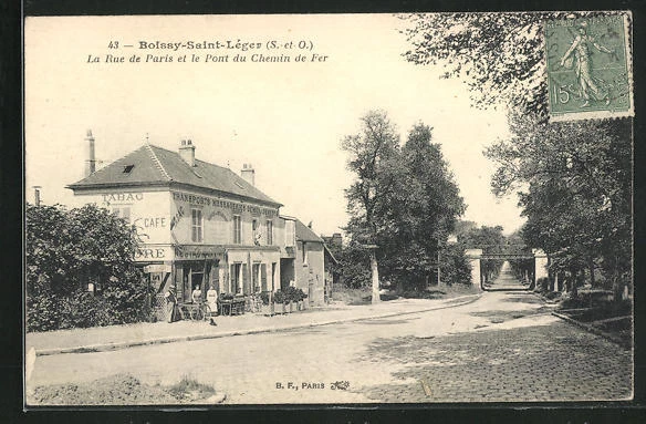 CPA Boissy-Saint-Leger, La Rue de Paris et le Pont du Chemin de Fer