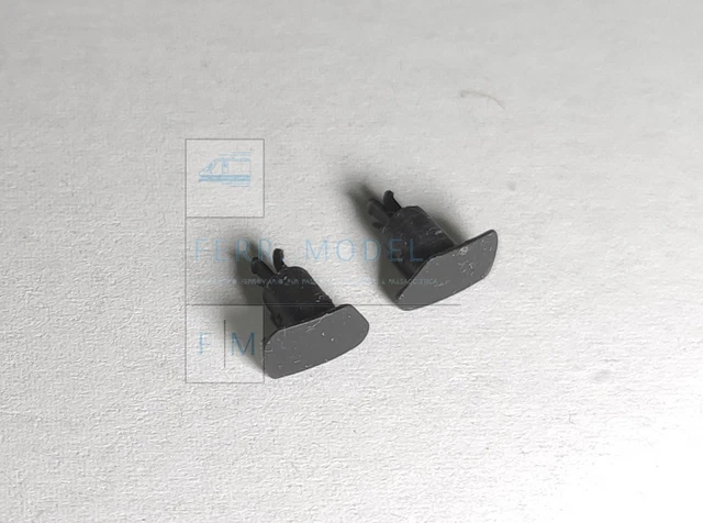 Modellismo ferroviario - 421 - Set 2 respingenti per E402A Rivarossi con scalette per manovratori. Scala H0 1:87