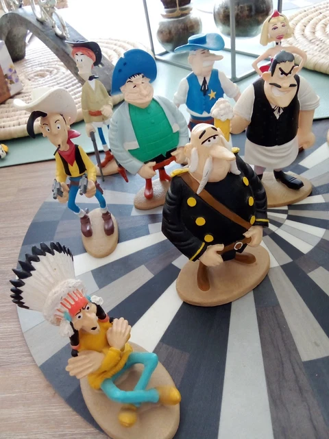 Livre sur les produits dérivés et les figurines sur Lucky Luke
