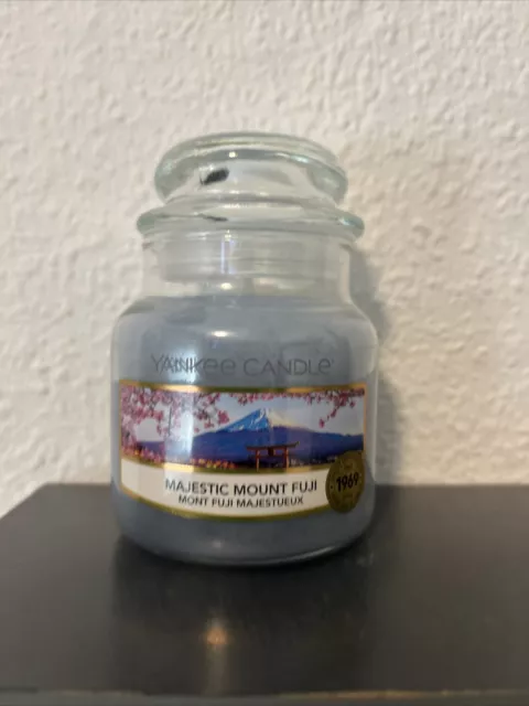 Yankee Candle Duftkerze Majestic Mount Fuji Small 104G