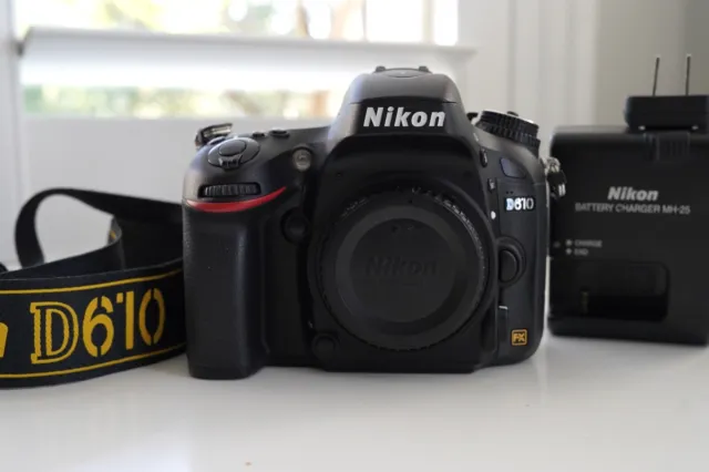 Nikon D610 24.3 MP Digital Camera - Black (Body Only) - Near mint condition