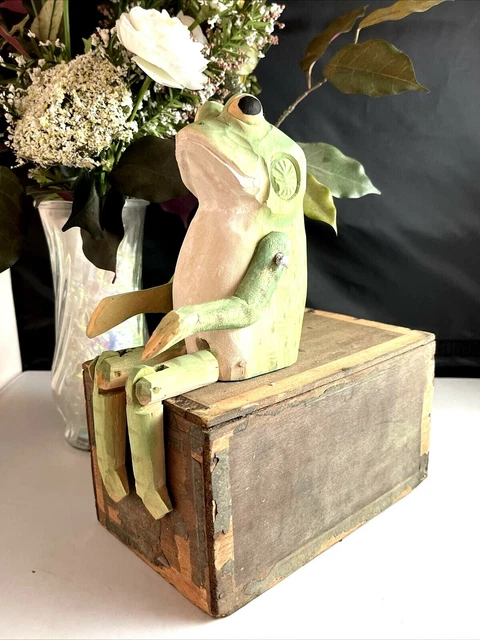 Vintage Hand Carved & Painted Wood Frog Movable Arms Legs  Cs21-76