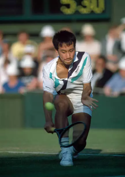 Michael Chang of the USA in action at Wimbledon, circa June 1988. - Old Photo 1