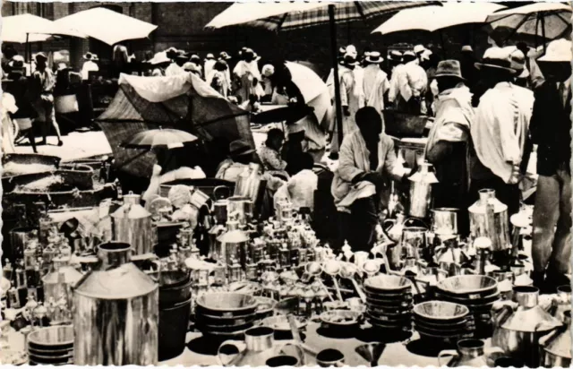 CPA AK Tananarive- Le Zoma Quincaillerie en plein air MADAGASCAR (1044590)