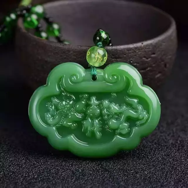 Natural Green Jade Necklace Pendant Hand-Carved Lucky Amulet Chain Chic Gift