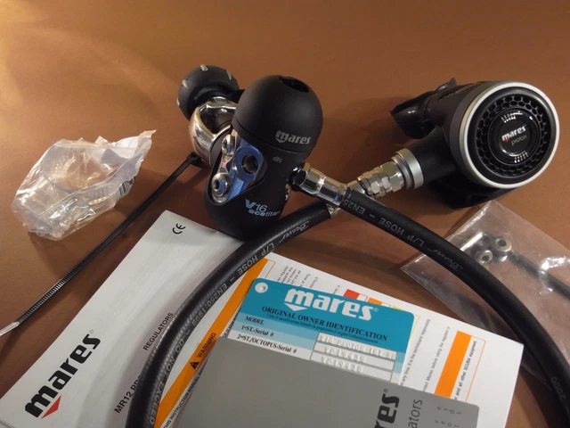 MARES V16 SCS TITAN dfc / PROTON Yoke A Clamp Regulators Set MARES V16 SCS TITAN dfc / PROTON Yoke A Clamp Regulators Set