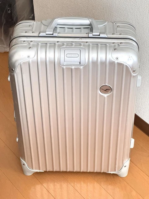 リモワ 919.52『Lufthansa』 廃盤2輪 キャビン・トロリー 35L リモワ 919.52『Lufthansa』 廃盤2輪 キャビン・トロリー 35L