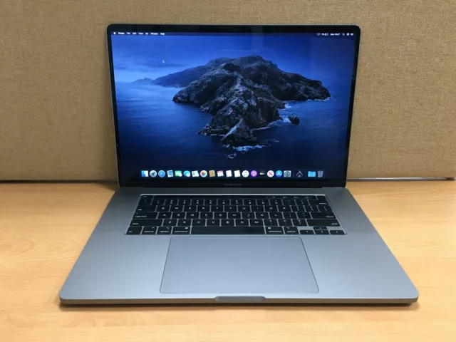 Apple MacBook Pro 16 pouces 2,6 GHz, Intel Core i7, 16 Go RAM, SSD 500 Go, 2019 (P85)