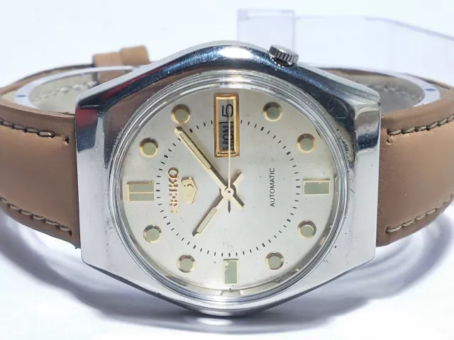 Vintage Seiko Automatic Movement Day Date Analog Dial Wrist Watch F7