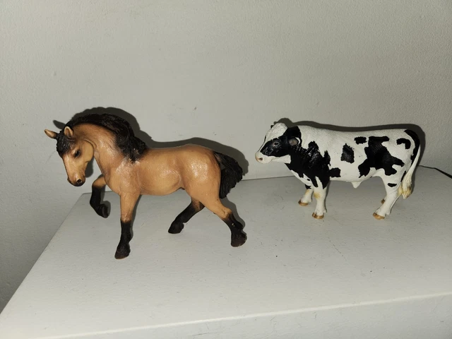 Schleich Horse and Dairy Cow figurines, 2007 &2009* detailed* Good Condition