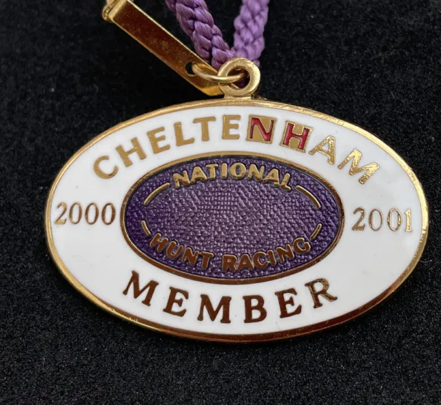 Cheltenham Enamel Members Racing Badge 2000-2001