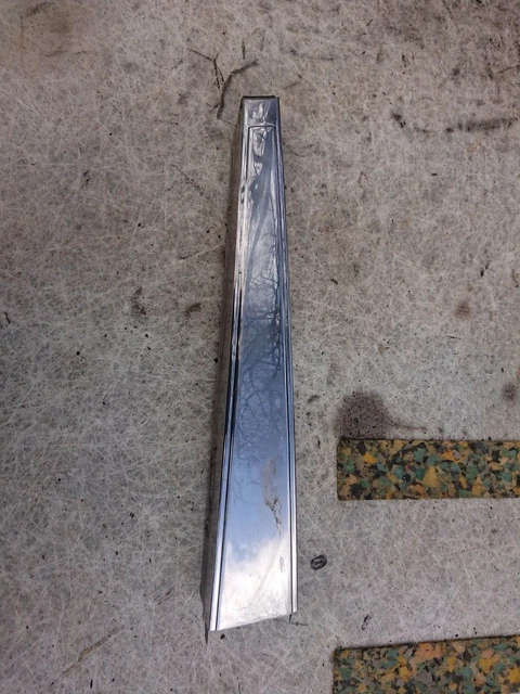 Jaguar Xj6, Xj40, Daimler Sovereign 1986-1994 B Pillar Left Side Chrome