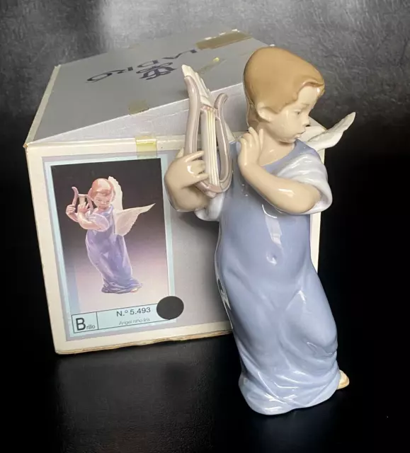 Lladro 5493 ANGEL With LUTE / LYRE W/BOX, Retired 1993 - 8.25 inch