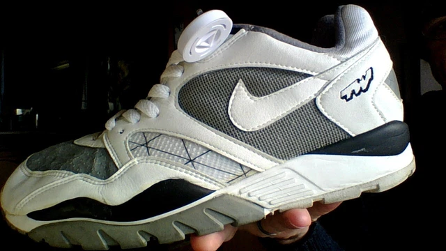 Nike air trainer deals tw lite 1990
