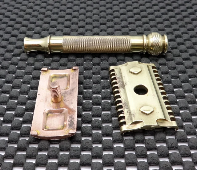 Vintage 1930's Gillette NEW GOODWILL DE Safety Razor  Clean! 4