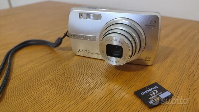 Olympus mju 740 da 7.1 megapixel + lcd 2.5" + zoom ottico 5x.