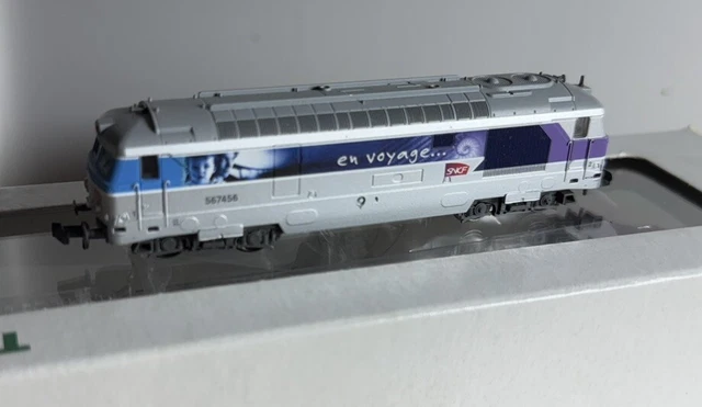 locomotive minitrix BR522869 ref 12051 en boite echelle N