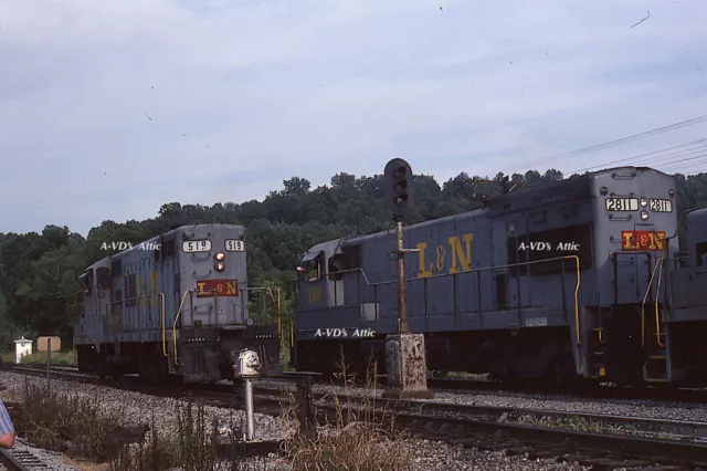 BIN  Orig slide L&N Louisville Nashville EMD 519 GE 2811 Tunnel Hill GA 1978