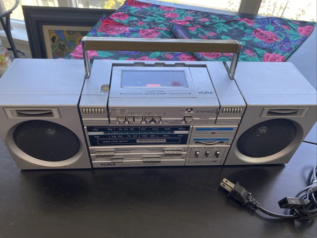 Casio AS-750R Walkman Stéréo AM/FM - Vintage 1990 - Neuf De Stock (pixels LCD Morts)