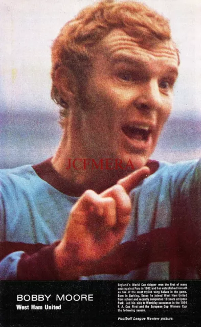 BOBBY MOORE West Ham United F.C. Vintage c1970 Magazine Photo Print 154/11