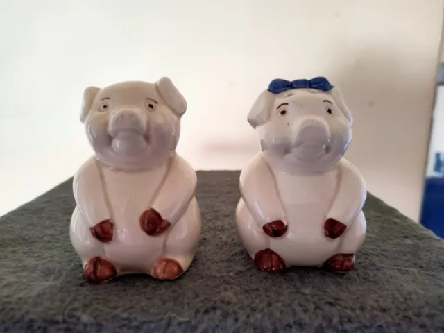 Saliere Et Poivriere Petits Cochons En Ceramique Vintage