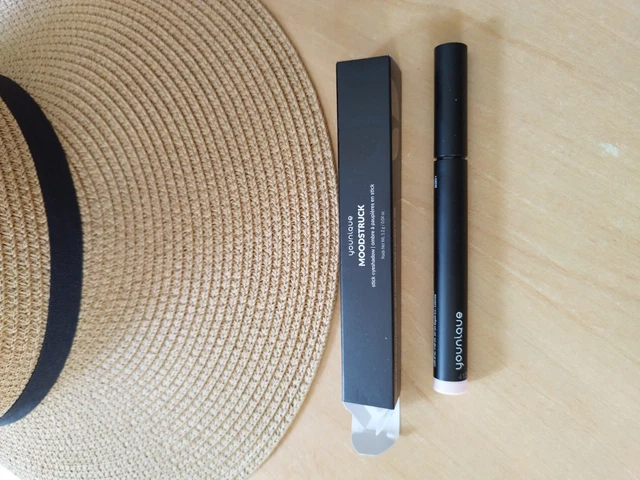 Stick Ombre à Paupières Younique Bubbly - Neuf, Scintillant, Longue Tenue, Stylo Facile