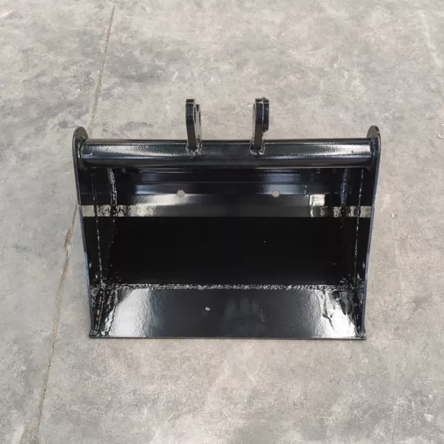 500mm Plain Mud Bucket: TYPHON Attachment for Mini Excavators