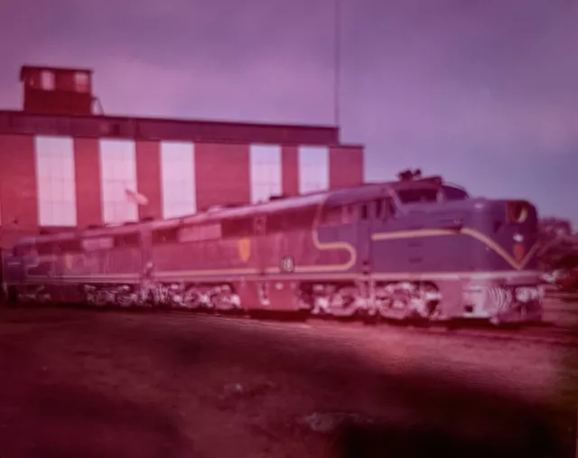 Vtg 35mm Slide Train Engines 18 & 19 Delaware & Hudson Railroad Colonie NY