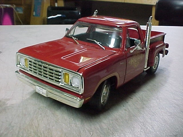 VINTAGE ERTL COLLECTIBLES American Muscle 1978 Dodge Lil Red