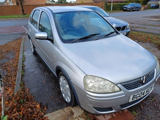 2004 Vauxhall Corsa 1.4i 16V Design 5dr Auto HATCHBACK Petrol Automatic