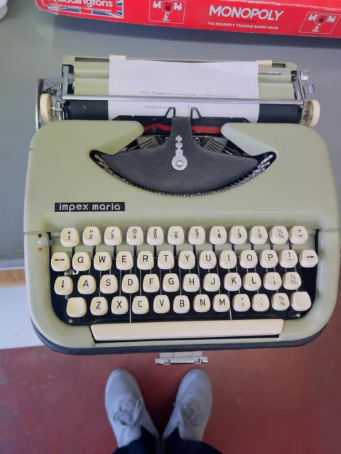 FAB IMPEX MARIA DE COLECCIÓN AÑOS 60 CAJA DE MÁQUINA DE ESCRIBIR MANUAL PORTÁTIL Puede Necesitar Aceite