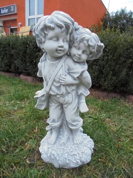 Steinfigur Statue "Huckepack" Menschen 50 cm Steinguss Skulptur Gartendekoration