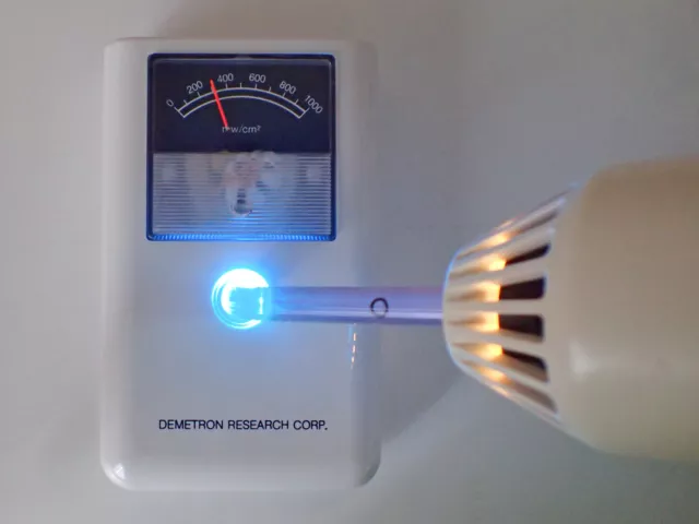 Meßgerät der Lichtstärke von Polymerisationslampen (LED o.a.), Zahnarzt, Dental