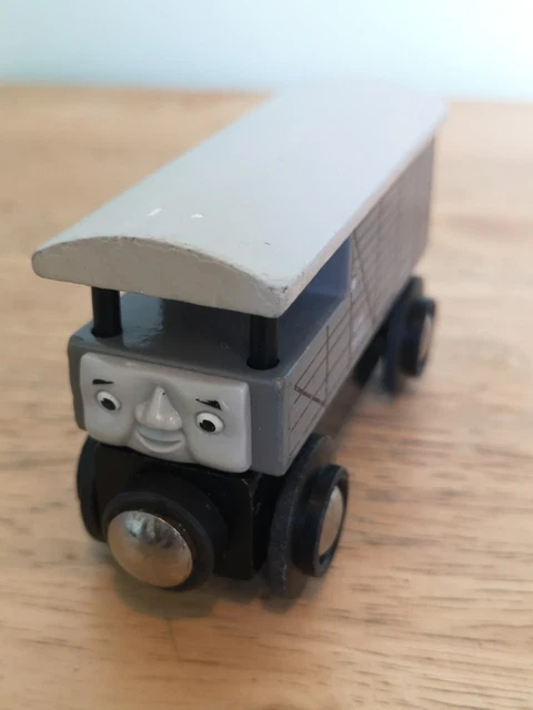 837735_8