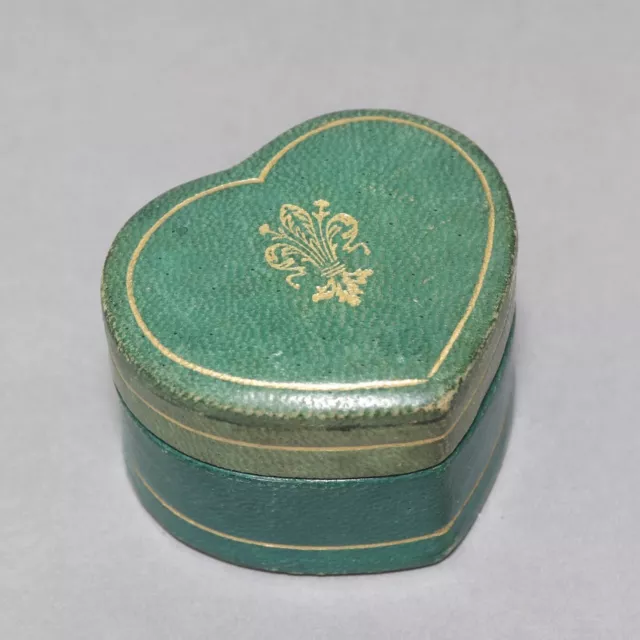 An Antique Late 19th / Early 20th Century Green Heart Shaped Liberty Ring Box.