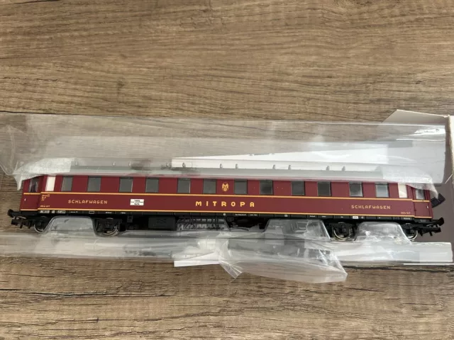 LILIPUT L382802 H0 Scale Sleeping Coach MITROPA Epoch III