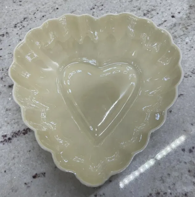 Vtg Belleek Fermanagh Ireland Heart Shaped Yellow Luster Butter Dish. EUCScallop