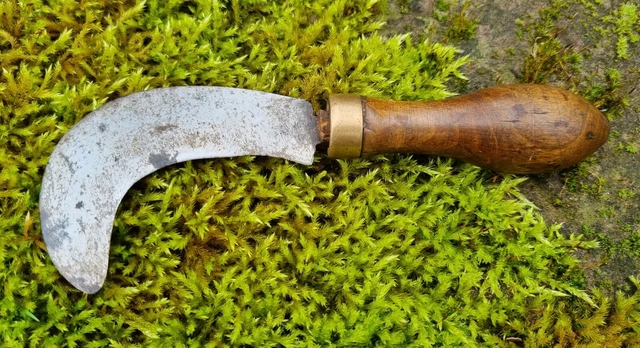 Alte Gärtner Sichel / Okuliermesser - Hippe - mit Hartholzgriff - um 1920 - E13