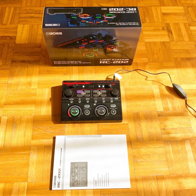 Boss RC-202 Loop Station with original box, documents and power supply! Mint!
