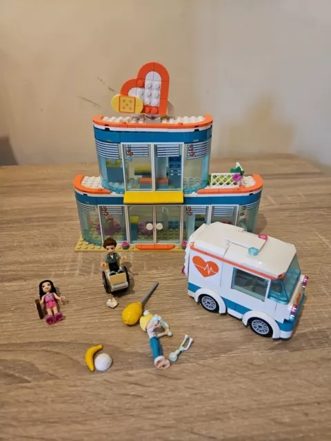 LEGO FRIENDS: Heartlake City Hospital (41394)