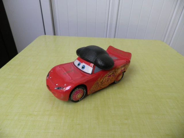 DISNEY PIXAR CARS VOITURE matador Lightning McQueen  METAL 10 CM FLASH